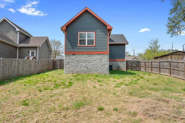 228 Hadleys Bend Blvd, Old Hickory, TN 37138