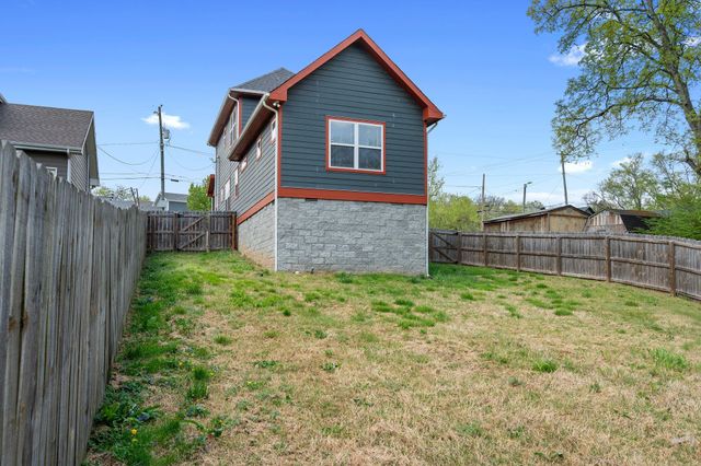228 Hadleys Bend Blvd, Old Hickory, TN 37138