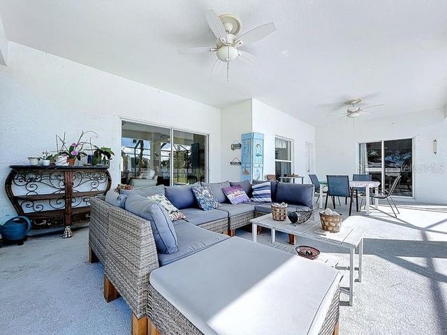 2105 14TH STREET W, Palmetto, FL 34221