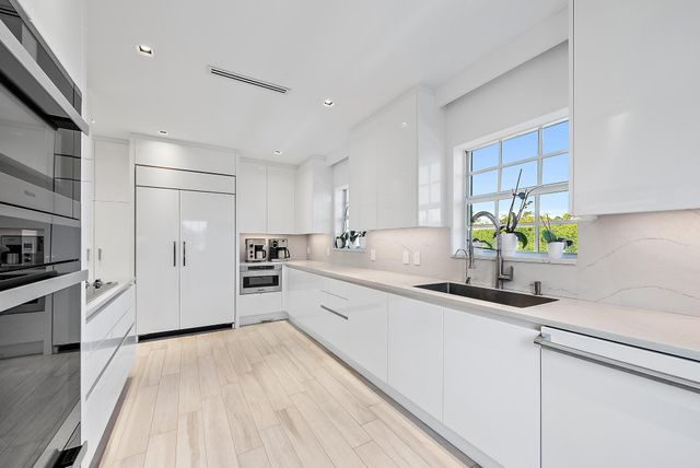 209 Evans Lane, Manalapan, FL 33462