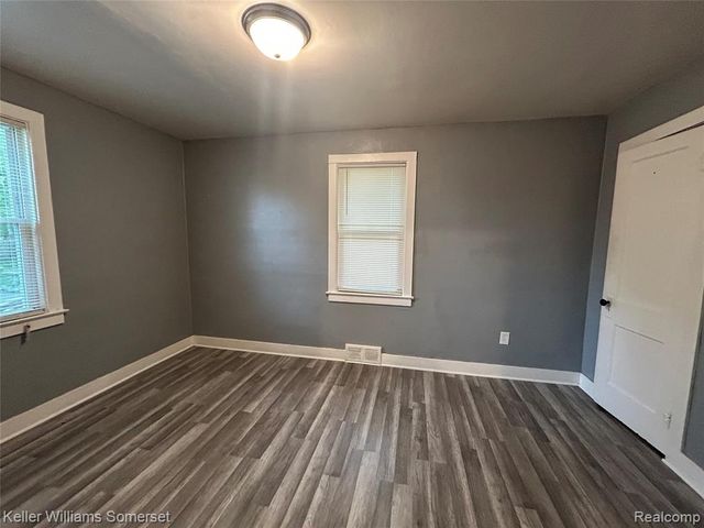 7559 Studebaker Avenue, Warren, MI 48091
