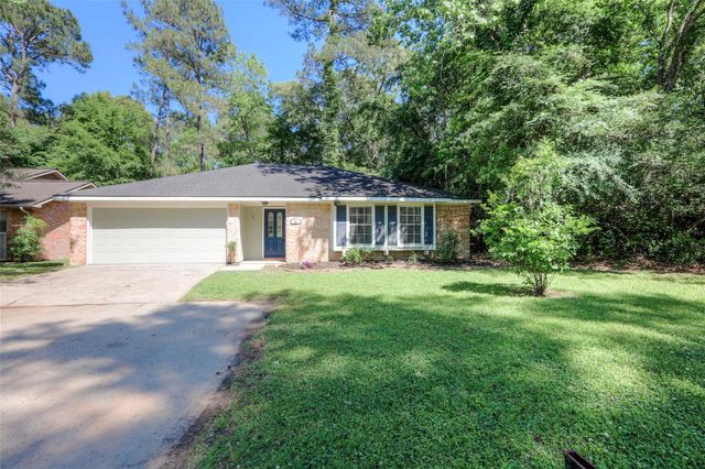 31 Maywind Court, The Woodlands, TX 77381