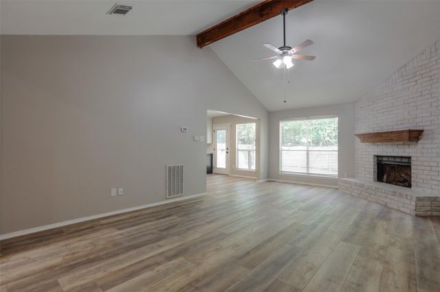 31 Maywind Court, The Woodlands, TX 77381