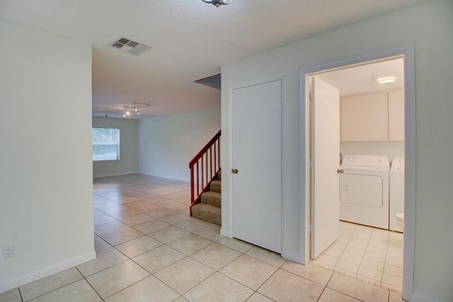 44 Essex Court B, Royal Palm Beach, FL 33411