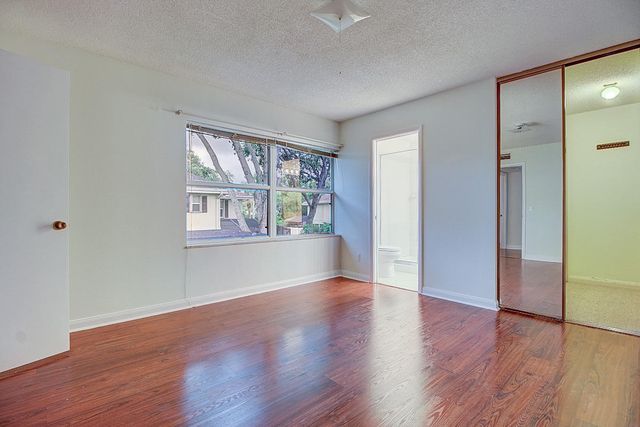 44 Essex Court B, Royal Palm Beach, FL 33411