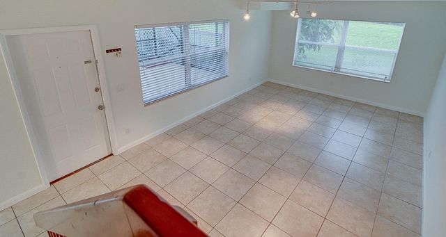 44 Essex Court B, Royal Palm Beach, FL 33411