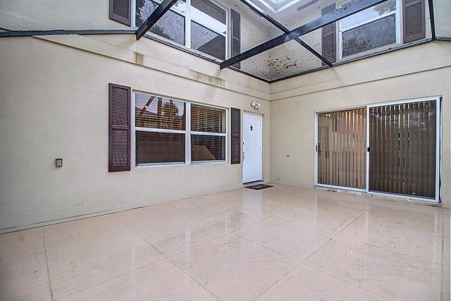 44 Essex Court B, Royal Palm Beach, FL 33411