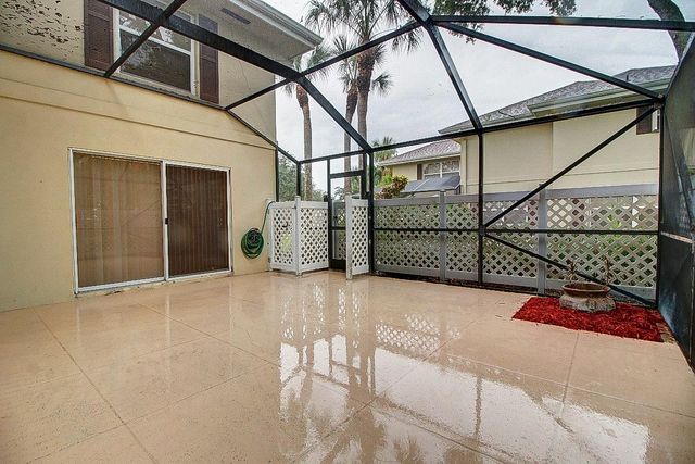 44 Essex Court B, Royal Palm Beach, FL 33411