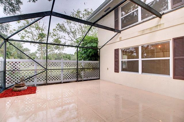 44 Essex Court B, Royal Palm Beach, FL 33411