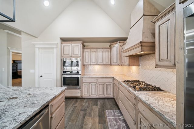 14241 N 68th Avenue E, Collinsville, OK 74021