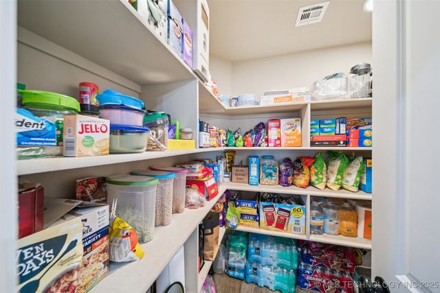 14241 N 68th Avenue E, Collinsville, OK 74021