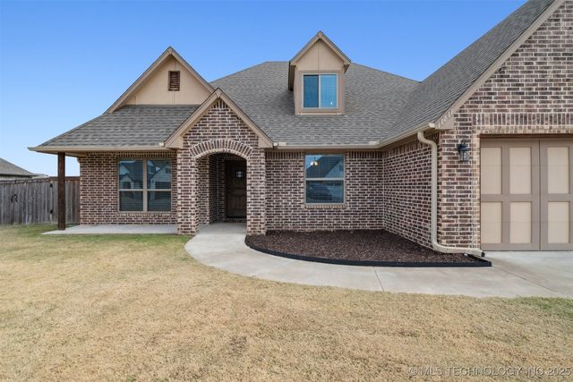 14241 N 68th Avenue E, Collinsville, OK 74021