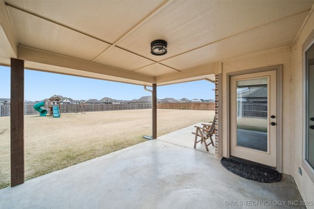 14241 N 68th Avenue E, Collinsville, OK 74021