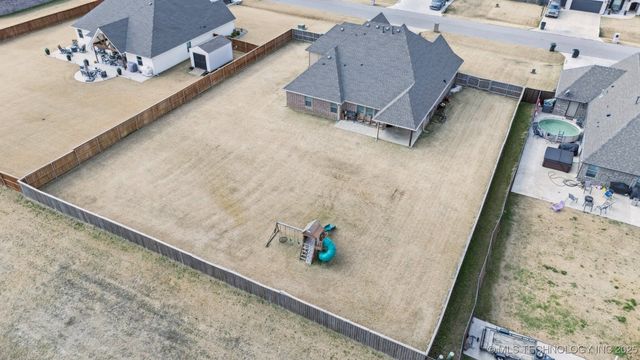 14241 N 68th Avenue E, Collinsville, OK 74021