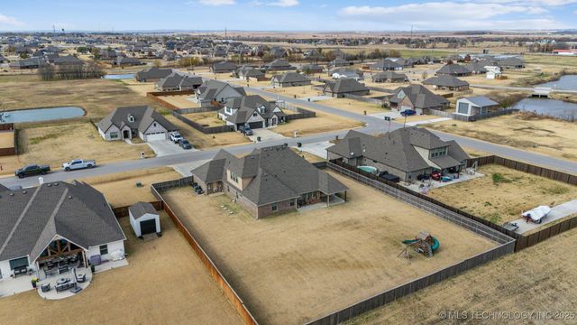 14241 N 68th Avenue E, Collinsville, OK 74021