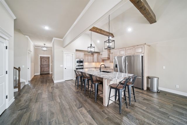 14241 N 68th Avenue E, Collinsville, OK 74021