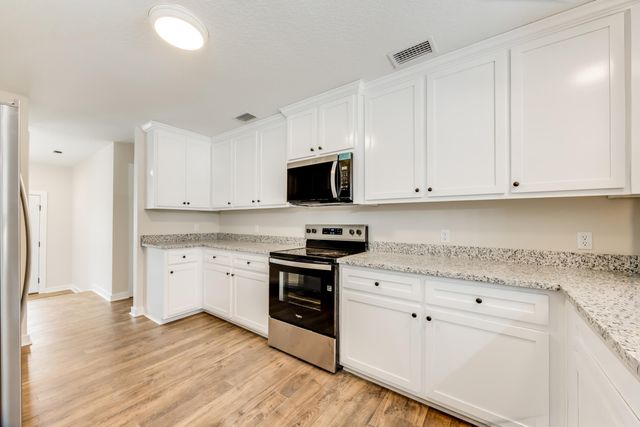 3005 Lillie Street, Crestview, FL 32539