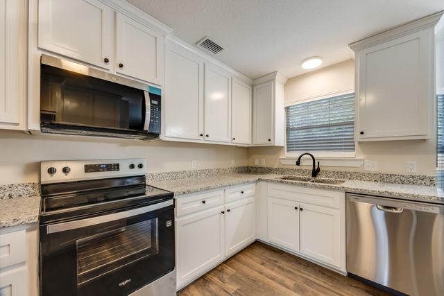 3005 Lillie Street, Crestview, FL 32539