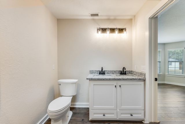 3005 Lillie Street, Crestview, FL 32539