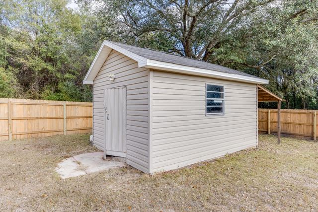 3005 Lillie Street, Crestview, FL 32539