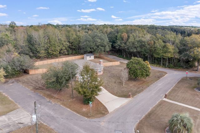 3005 Lillie Street, Crestview, FL 32539