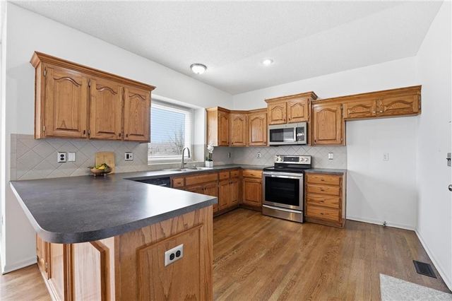 17314 W 161 Street, Olathe, KS 66062