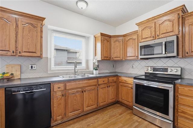 17314 W 161 Street, Olathe, KS 66062