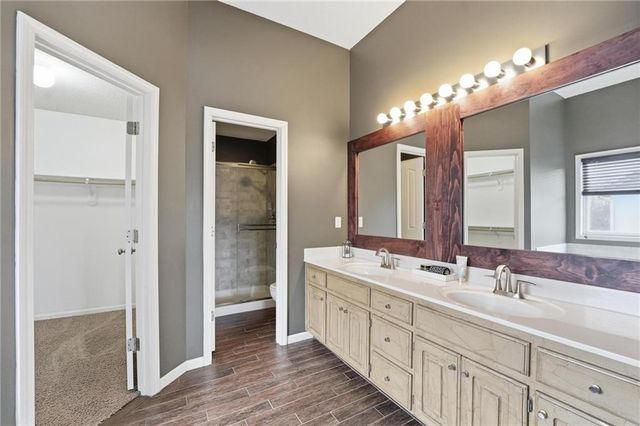 17314 W 161 Street, Olathe, KS 66062