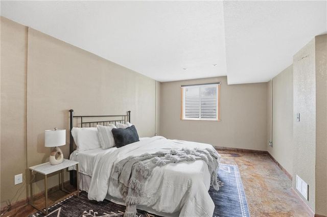 17314 W 161 Street, Olathe, KS 66062