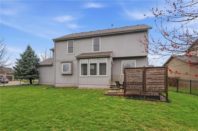 17314 W 161 Street, Olathe, KS 66062