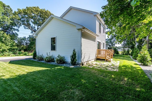 81 Cadora Avenue, Warwick, RI 02886