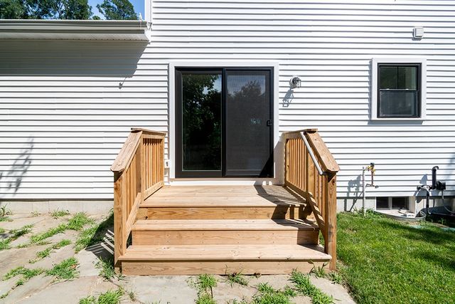 81 Cadora Avenue, Warwick, RI 02886