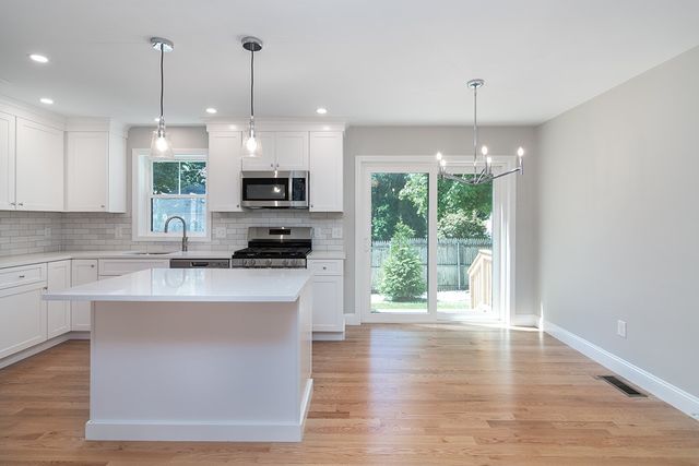 81 Cadora Avenue, Warwick, RI 02886