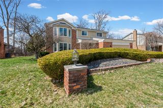 5325 Allison Drive, Troy, MI 48085