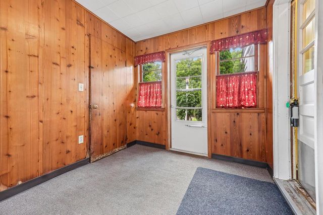 N68W29376 Hartling ROAD, Hartland, WI 53029