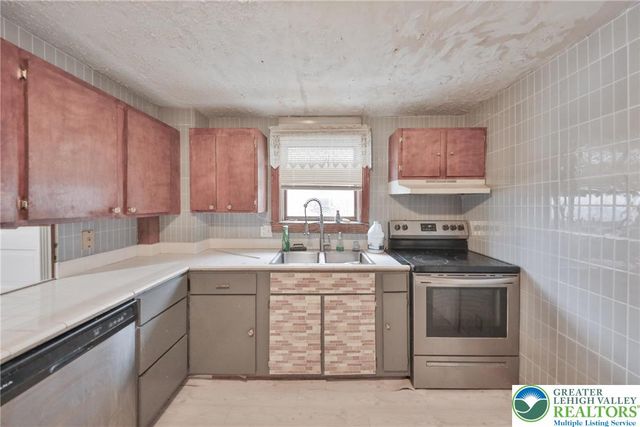 1291 Seidersville Road, Lower Saucon Twp, PA 18015