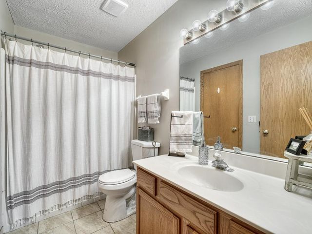 15724 Flackwood Trail, Apple Valley, MN 55124