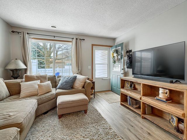 15724 Flackwood Trail, Apple Valley, MN 55124