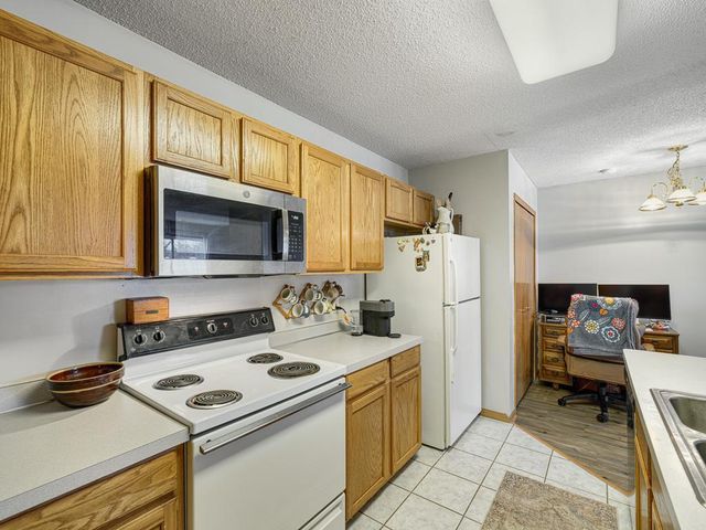 15724 Flackwood Trail, Apple Valley, MN 55124