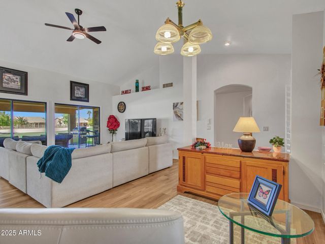 9343 W ESCUDA Drive, Peoria, AZ 85382