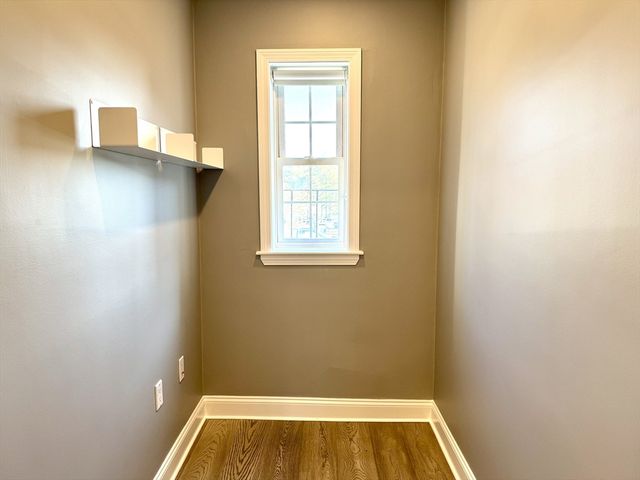 27-29 Commonwealth Ave 6, Newton, MA 02467