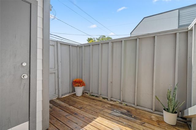 5000 Glenmont Drive, Houston, TX 77081
