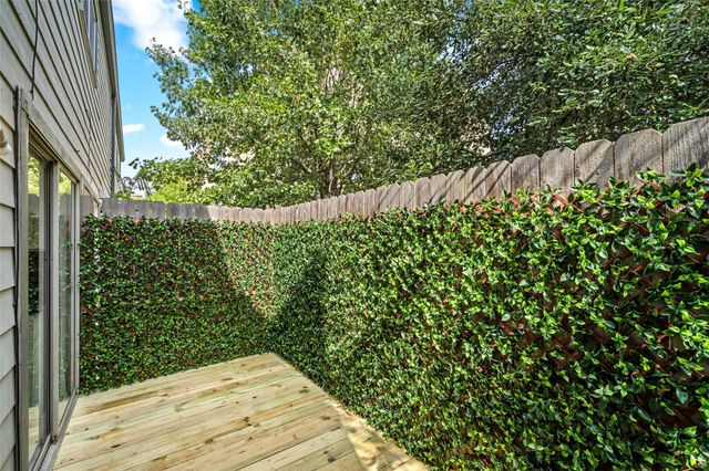 5000 Glenmont Drive, Houston, TX 77081