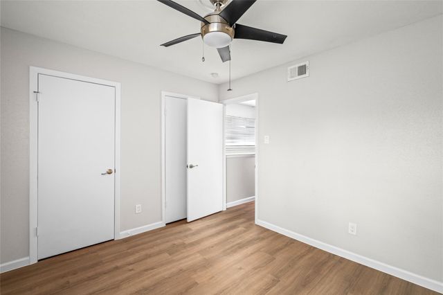 5000 Glenmont Drive, Houston, TX 77081