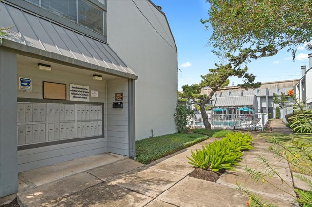 5000 Glenmont Drive, Houston, TX 77081