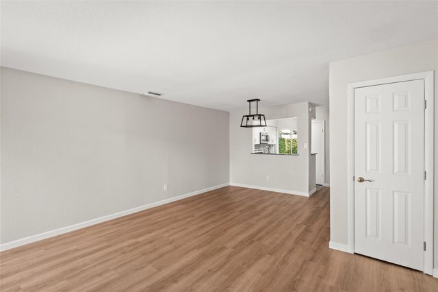 5000 Glenmont Drive, Houston, TX 77081