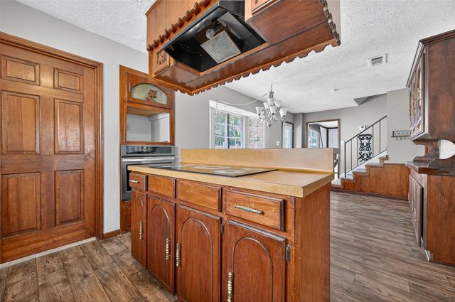 5414 Spanish Oak Drive, Houston, TX 77066