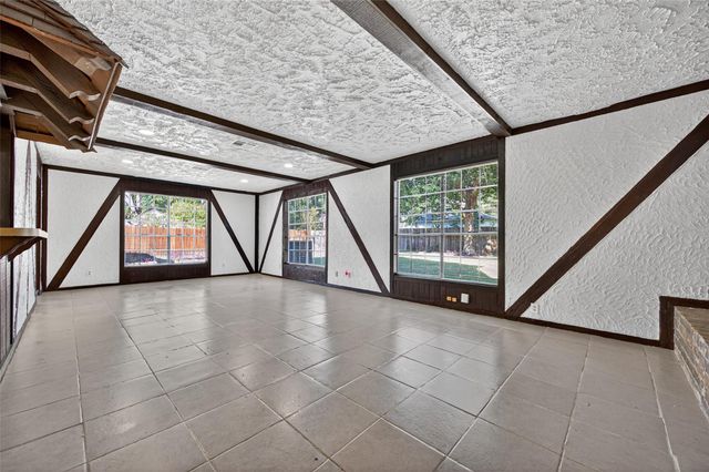 5414 Spanish Oak Drive, Houston, TX 77066