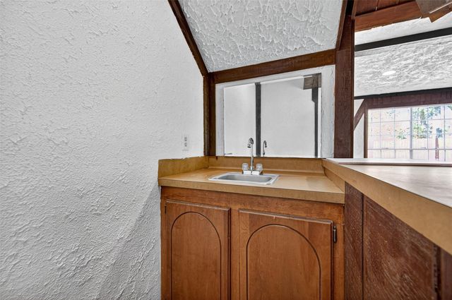 5414 Spanish Oak Drive, Houston, TX 77066