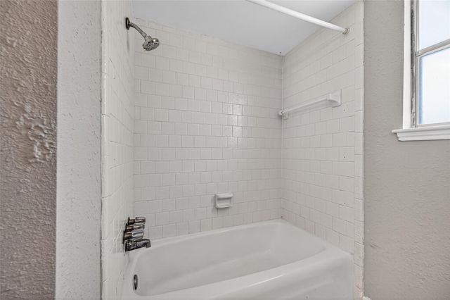 5414 Spanish Oak Drive, Houston, TX 77066